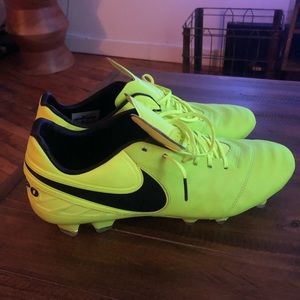 Nike Tiempo Legacy Soccer Cleats